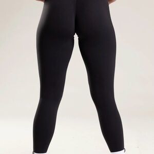 P'tula FEATHERTECH Sculpt Legging : 25" size M